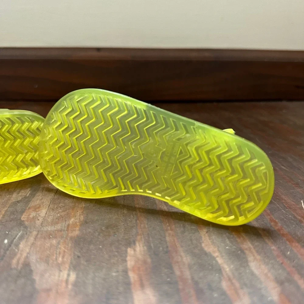 Toddler Neon Yellow Jelly Sandals T-Strap Water Shoes Size 6 Kids Summer PVC